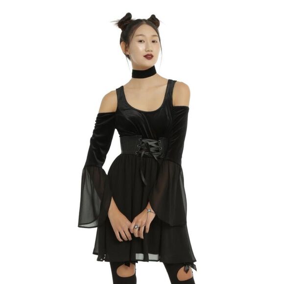 Hot Topic Dresses & Skirts - ✨ Hot Topic Black Velvet Bell Sleeve Cold Shoulder Dress Corset Faux Leather XL